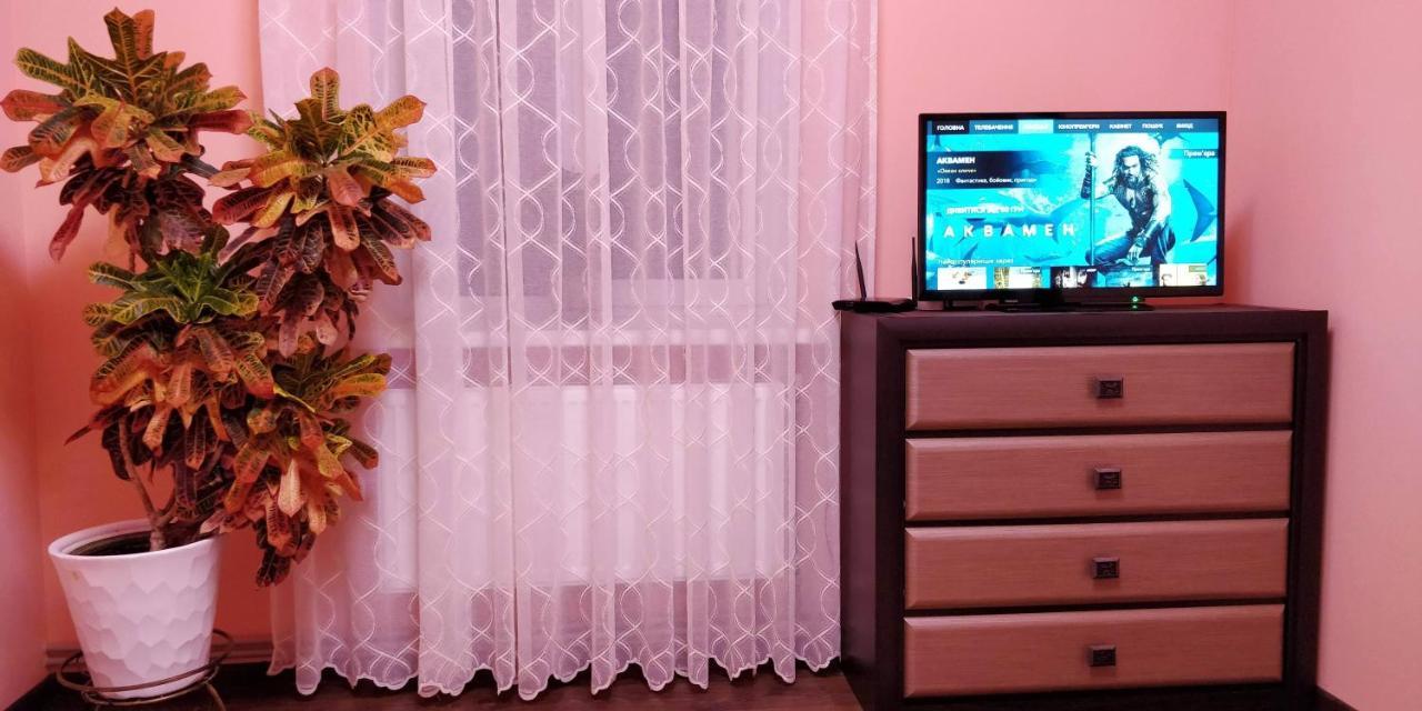 Apartment Near University Chernivtsi Exterior foto
